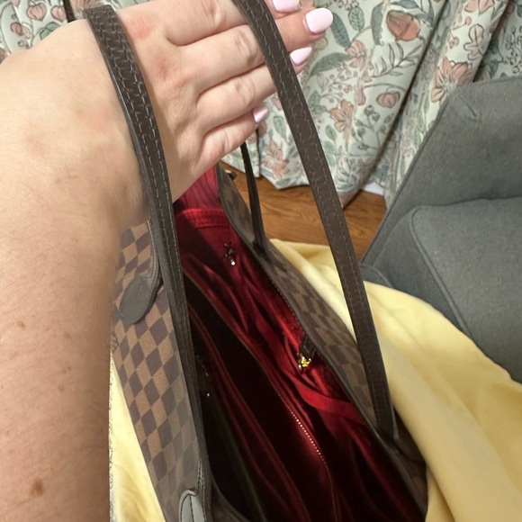 Stunning Louis Vuitton Damier Ebene Tote - Barely used - Picture 13 of 15